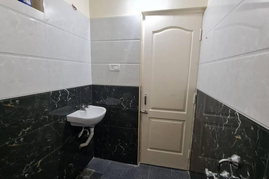 Kamalam 2 Bhk - Non Ac Villa Coimbatore Exteriör bild